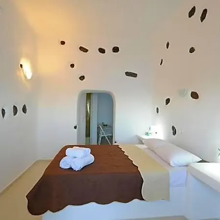 Manias Fira Residences Santorini Island