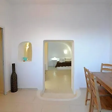 Manias Fira Residences Ξενοδοχείο 2*