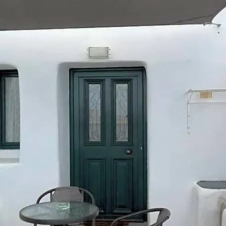 Manias Fira Residences Szálloda 2*